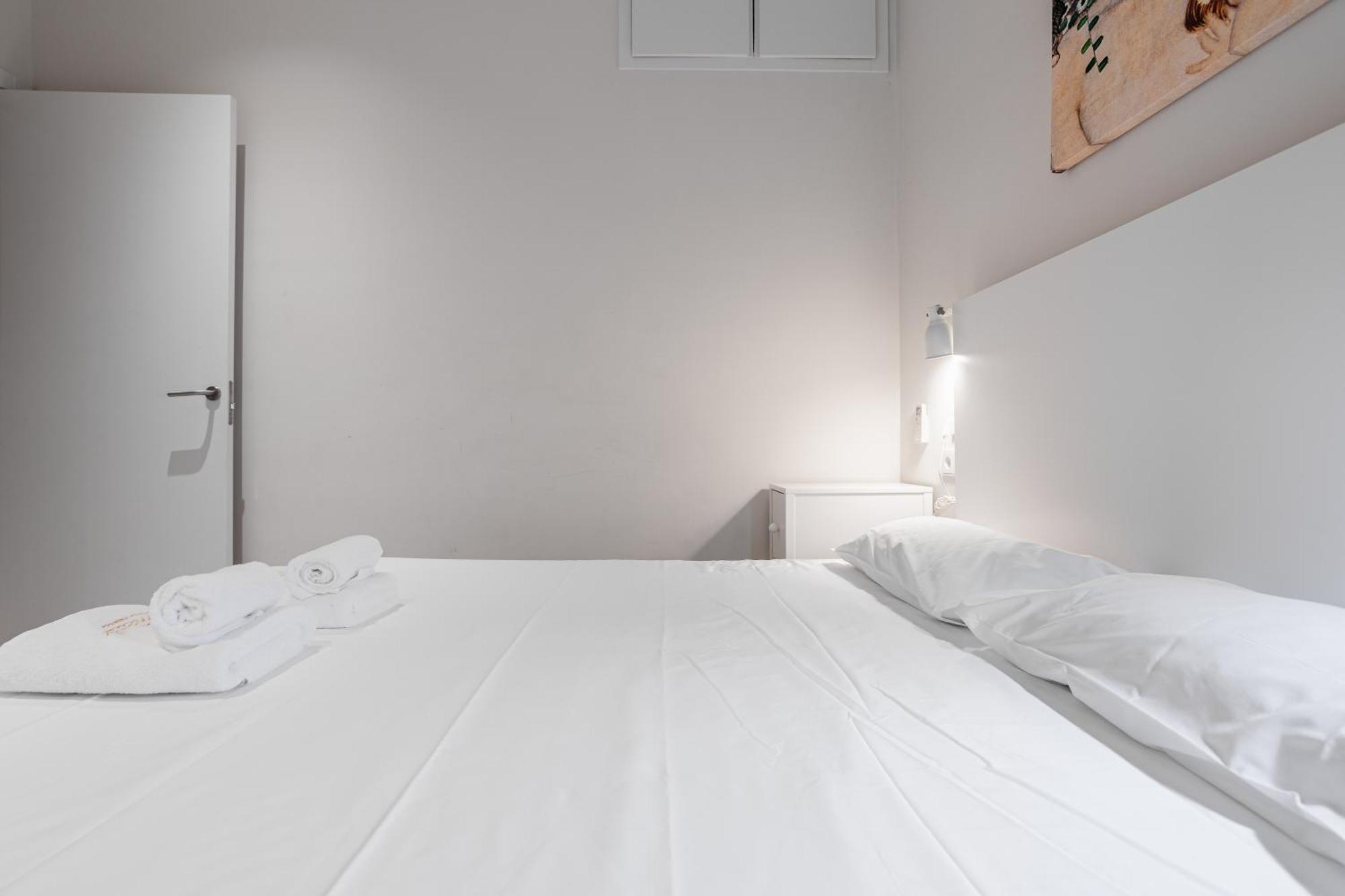 Apt 8 Geranio 지로나 외부 사진