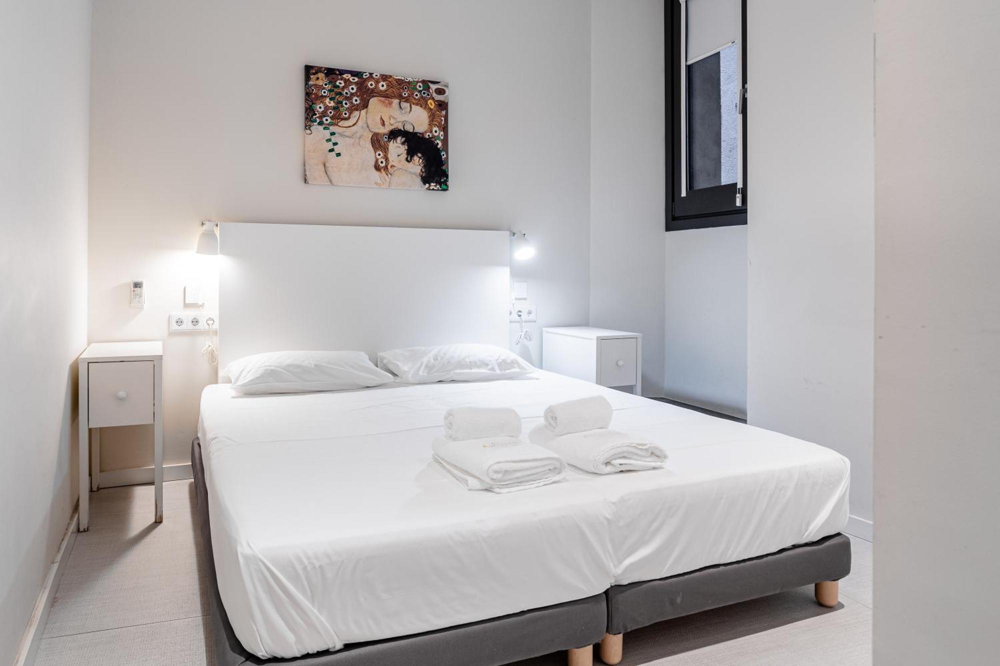 Apt 8 Geranio 지로나 외부 사진